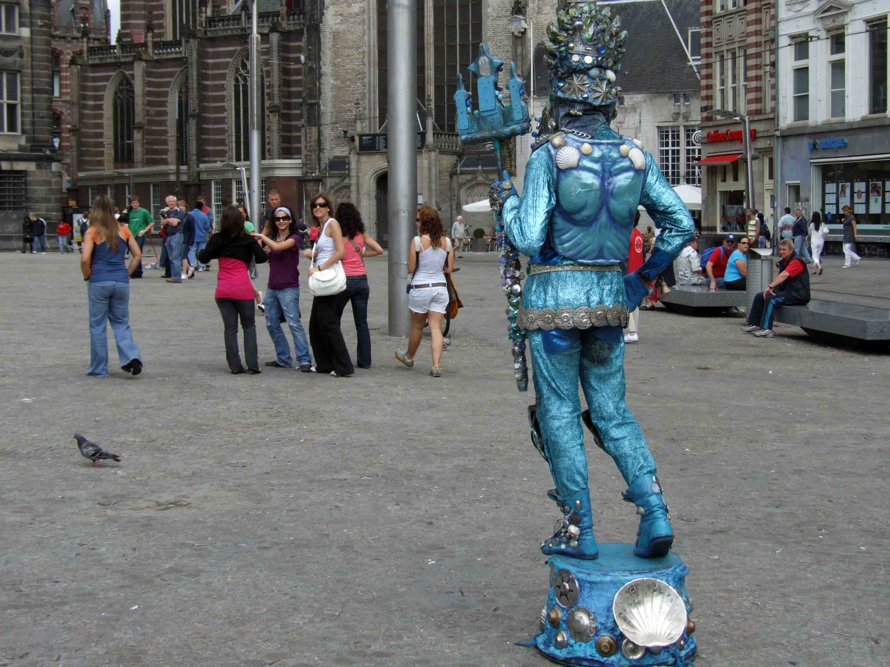 Blå skulptur