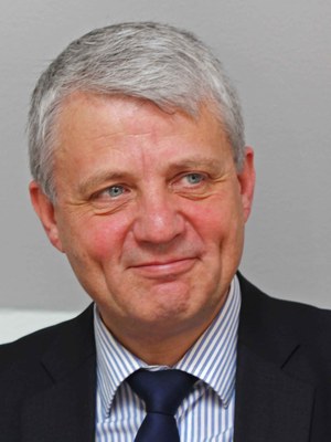 Dagfinn Høybråten, forside