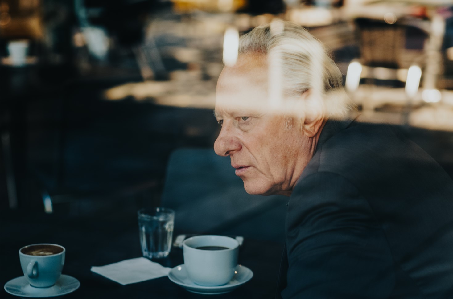 Stein Olav Henrichsen på kaffebar