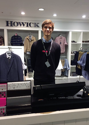 Marcus Brask Nielsen i butik i London