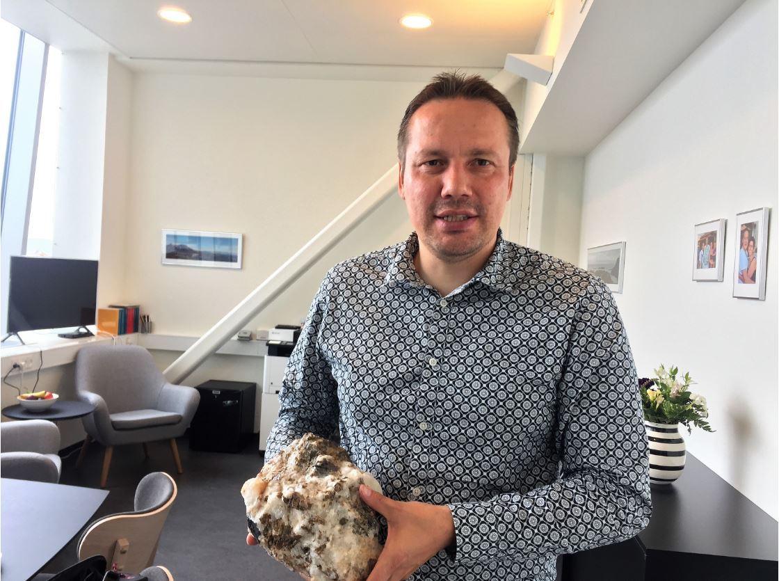 Erik Jensen, Minister for Råstoffer og Arbejdsmarked