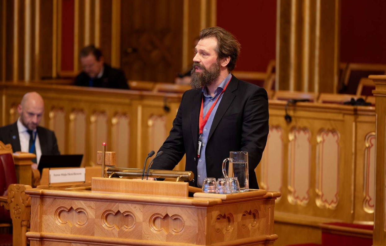Erling Eidesgaard, Färöarna