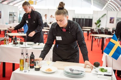 Evelina Fäldt Servitris