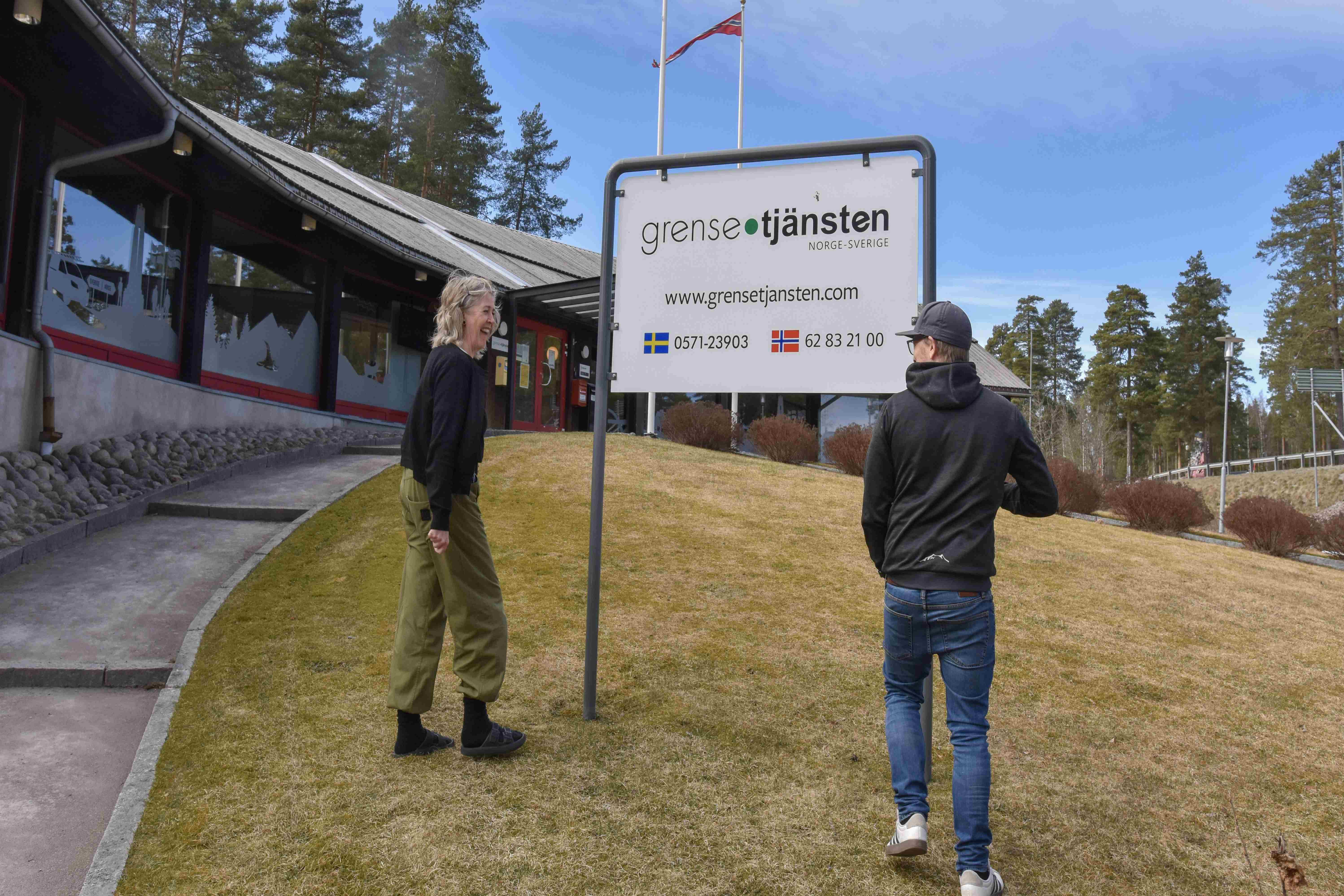 Kikki Lindset, Oskar Danielsson, Grensetjänsten Norge-Sverige, ute, foto: Line Scheistrøen