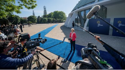 Den sociala pelaren får större tyngd efter EU:s toppmöte i Porto Den sociala pelaren får större tyngd efter EU:s toppmöte i Porto